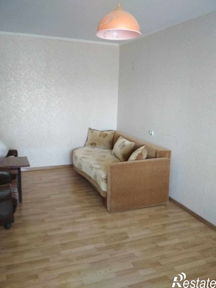 2-комн квартира Чекистов ул, 108
