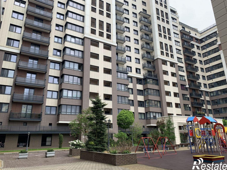 2-комн квартира Сержанта Колоскова ул, 8