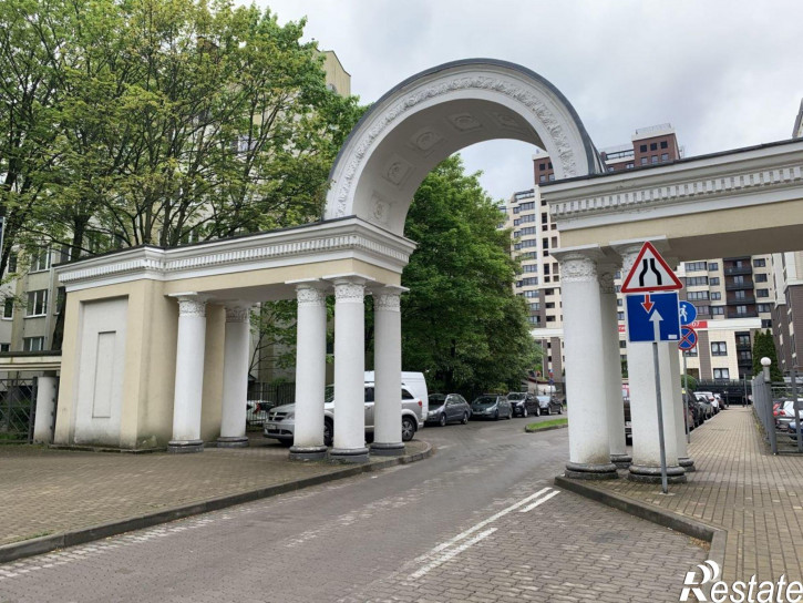 3-комн квартира Сержанта Колоскова ул, 8