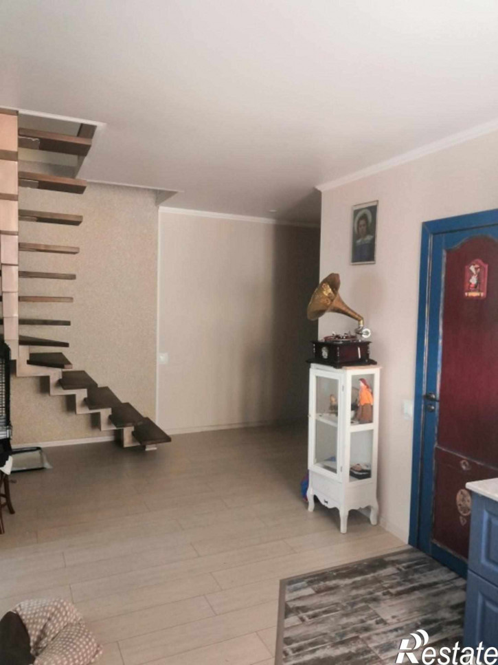 4-комн квартира Кавказская, 22