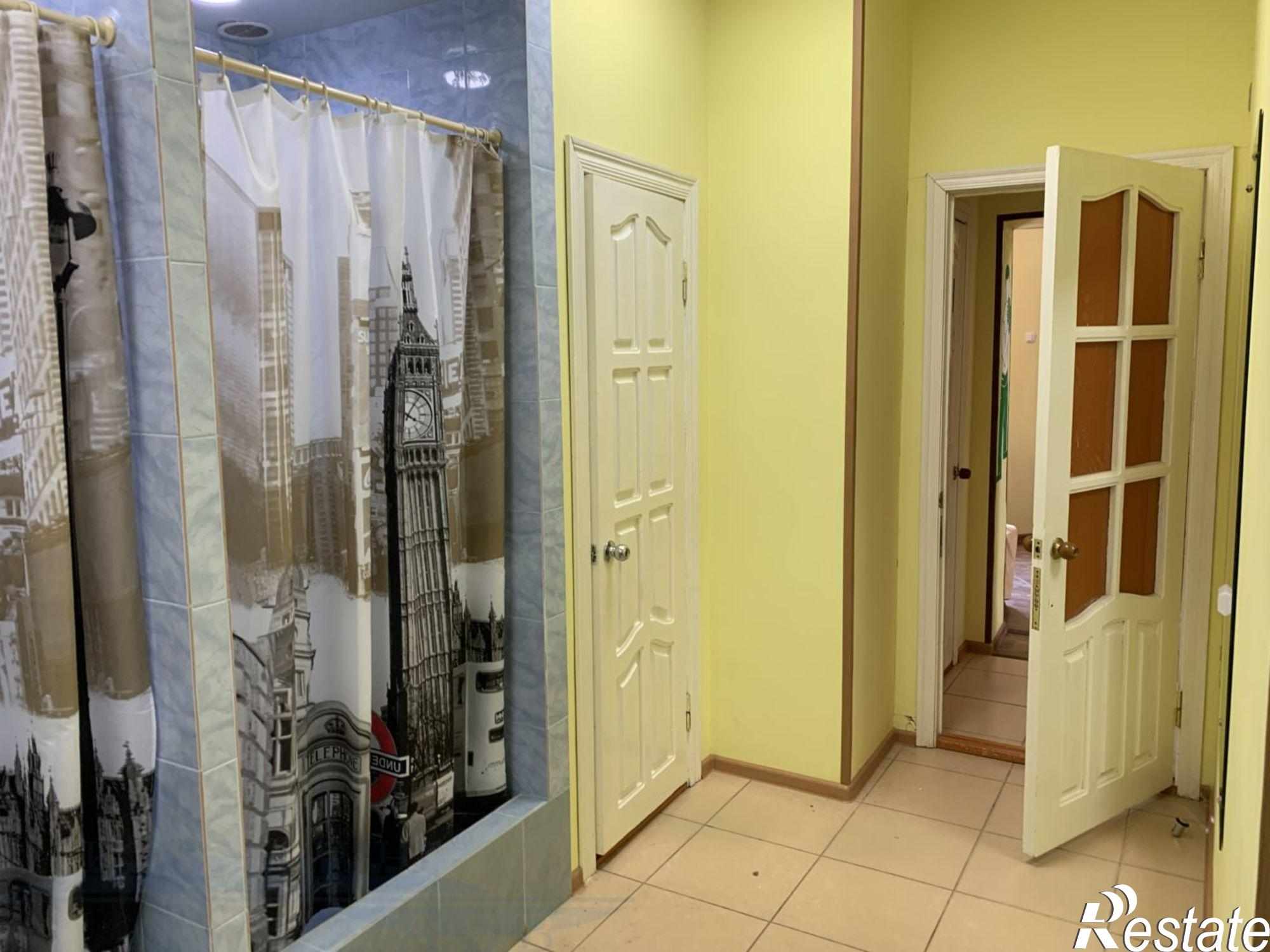 Сдать помещение свободного назначения за 100 000 рублей на г. Астрахань, р-н Кировский, ул. Куликова, 73а