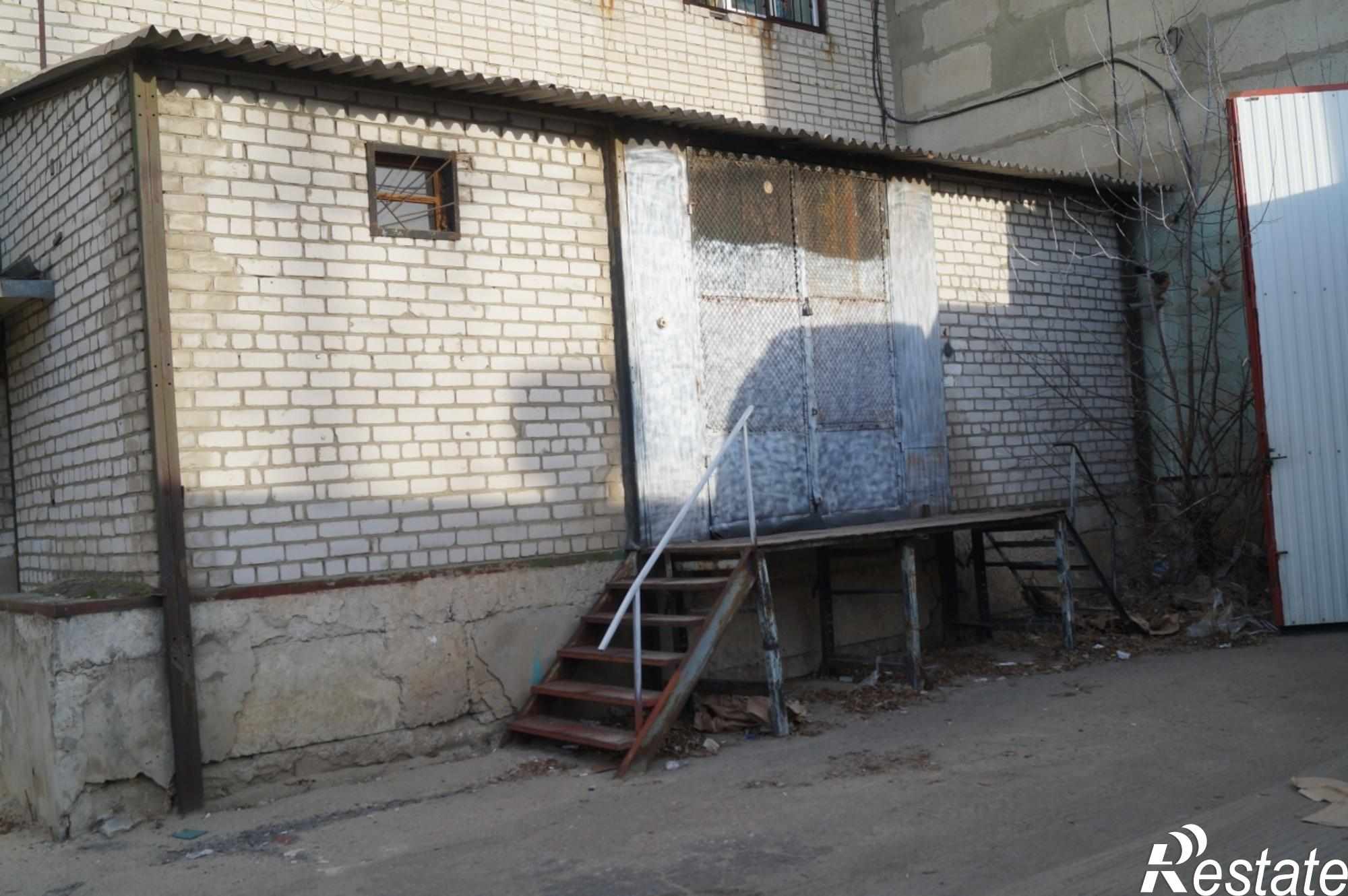Сдать складское помещение за 25 000 рублей на проезд. Универсальный, д. 10а