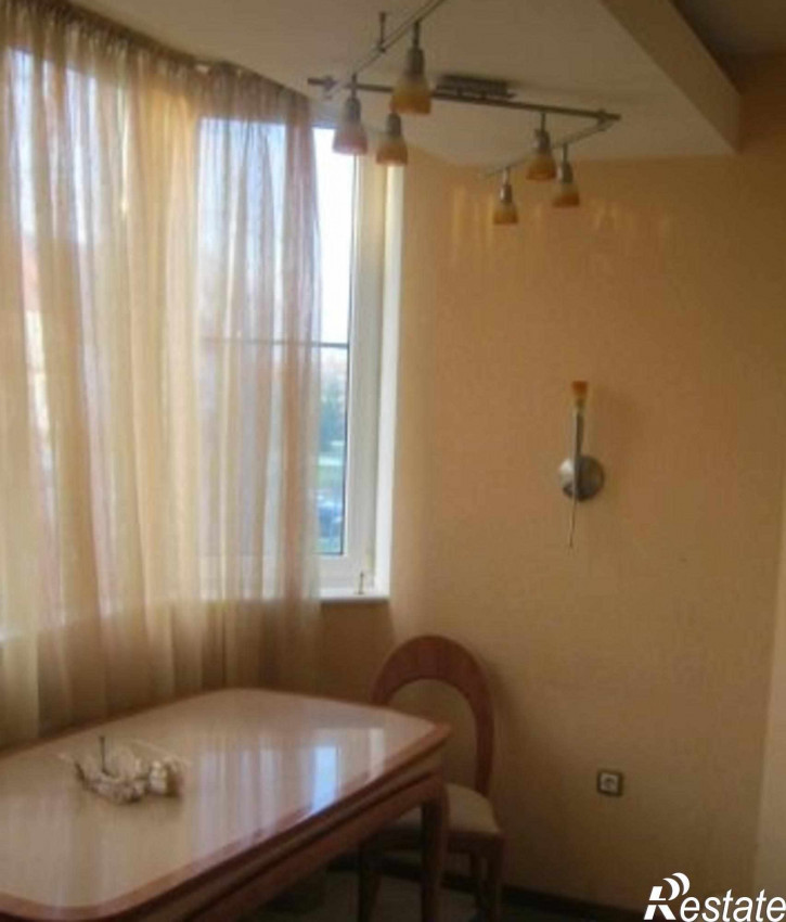 4-комн квартира Свердлова ул, 29