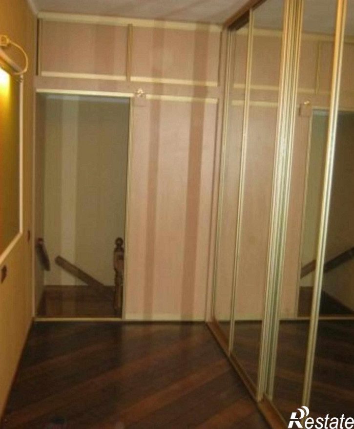 4-комн квартира Свердлова ул, 29