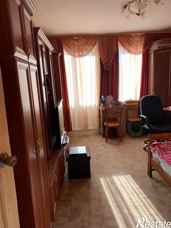 3-комн квартира Младшего лейтенанта Родителева ул, 8