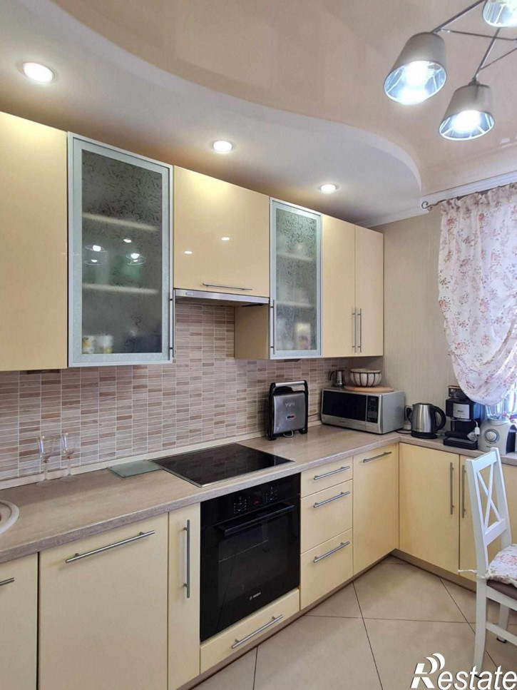2-комн квартира Гайдара ул, 96