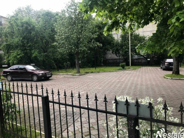 2-комн квартира Лейтенанта Яналова ул, 12