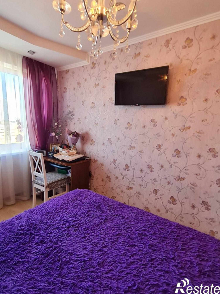 2-комн квартира Гайдара ул, 96