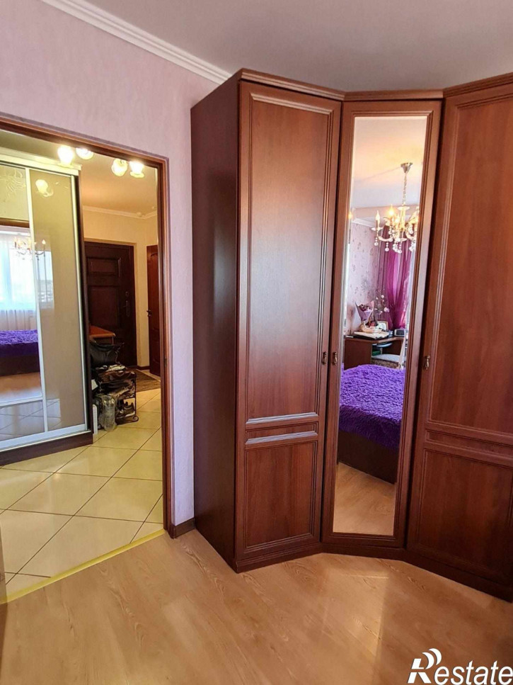 2-комн квартира Гайдара ул, 96
