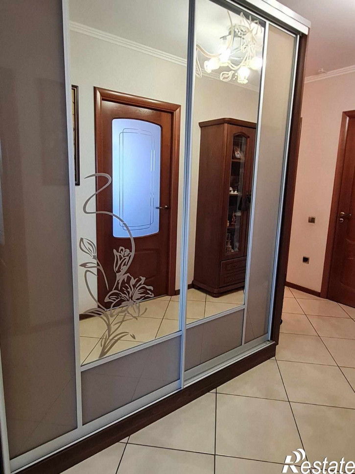 2-комн квартира Гайдара ул, 96