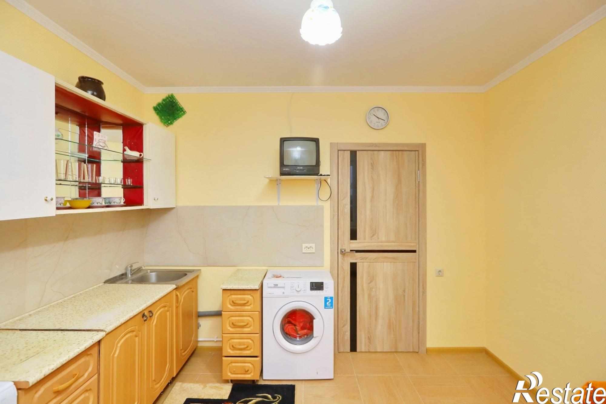 Купить квартиру за 2 690 000 рублей на Свиридова, д. 20/2