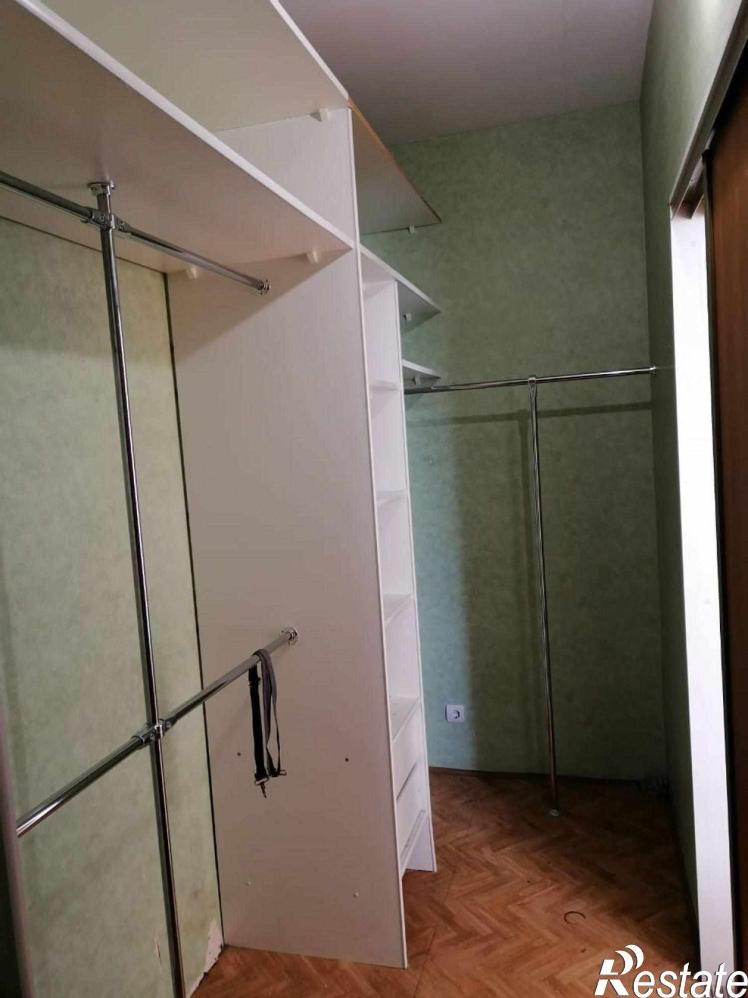 Купить дачу, дом, коттедж за 25 000 000 рублей на Изумрудная ул