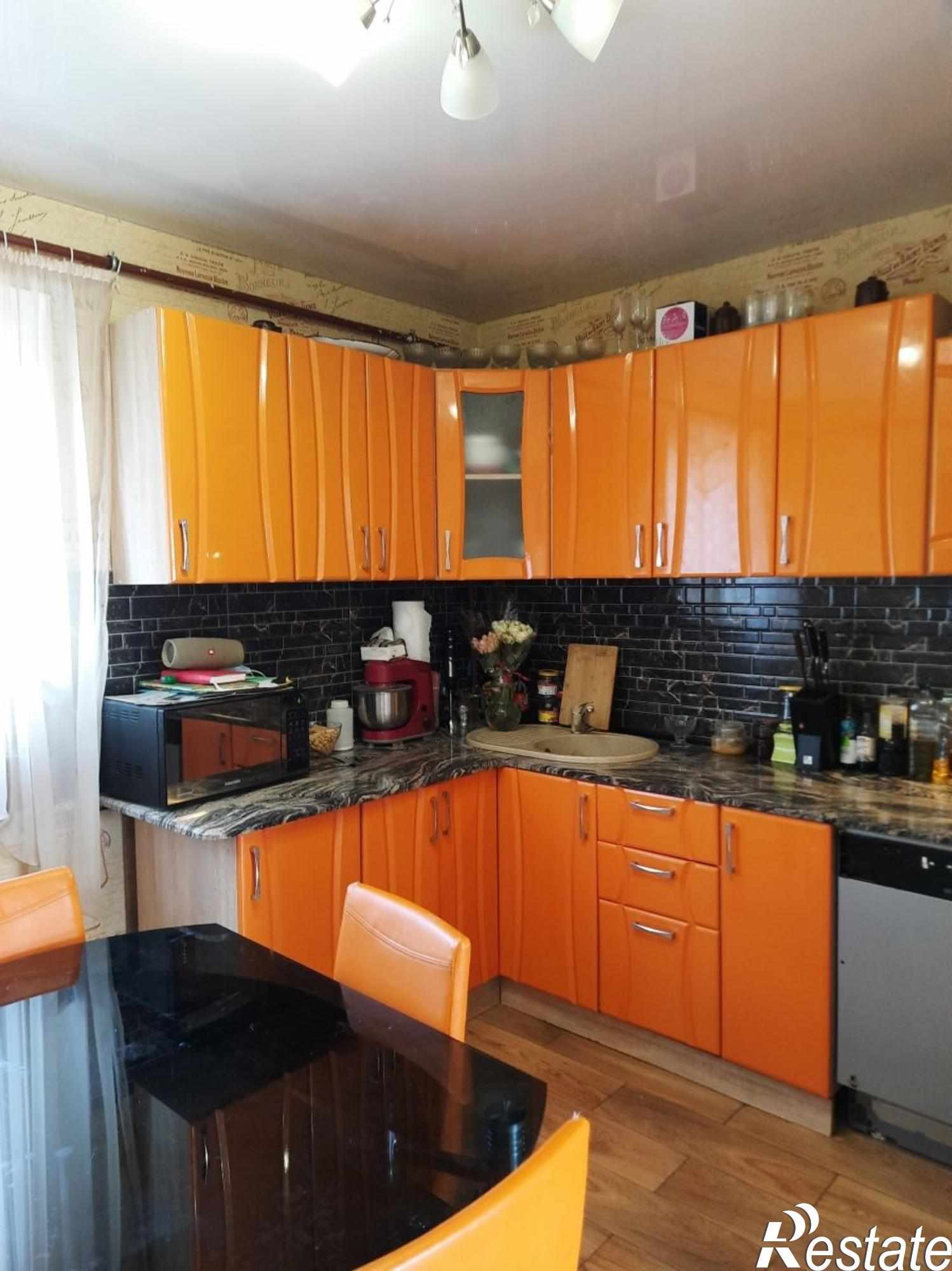 Купить дачу, дом, коттедж за 11 270 000 рублей на И.Сусанина ул