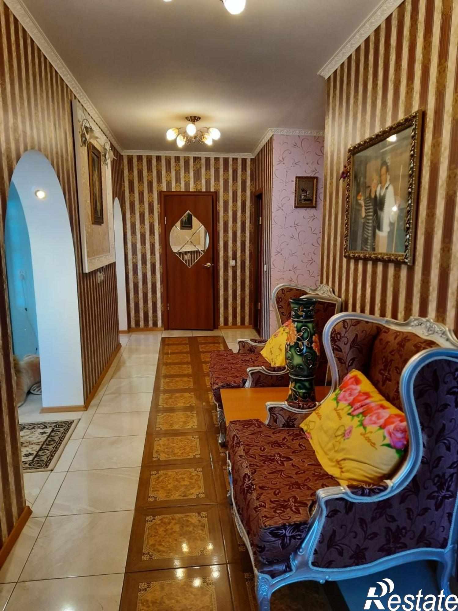 Купить дачу, дом, коттедж за 17 900 000 рублей на Российская ул
