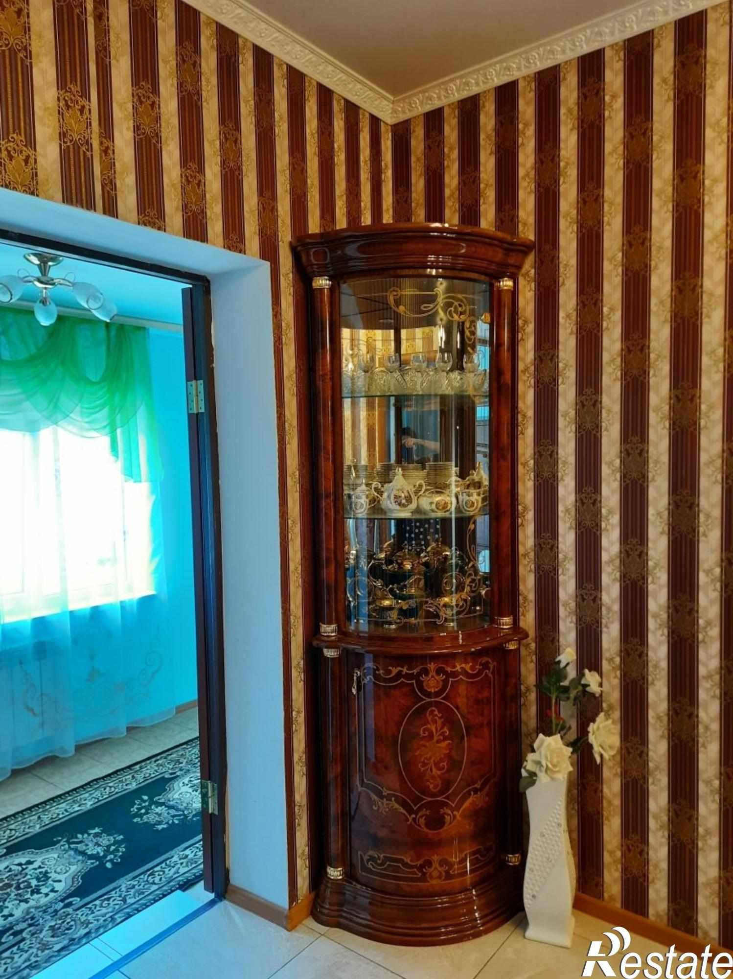 Купить дачу, дом, коттедж за 17 900 000 рублей на Российская ул