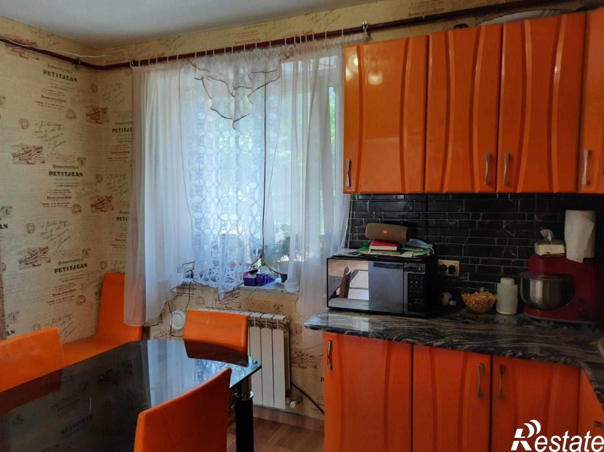 Купить дачу, дом, коттедж за 11 270 000 рублей на И.Сусанина ул