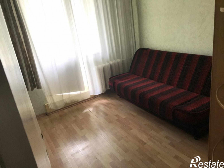 4-комн квартира Космонавта Леонова ул, 64