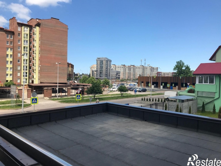 3-комн квартира Аэропортная ул, 11