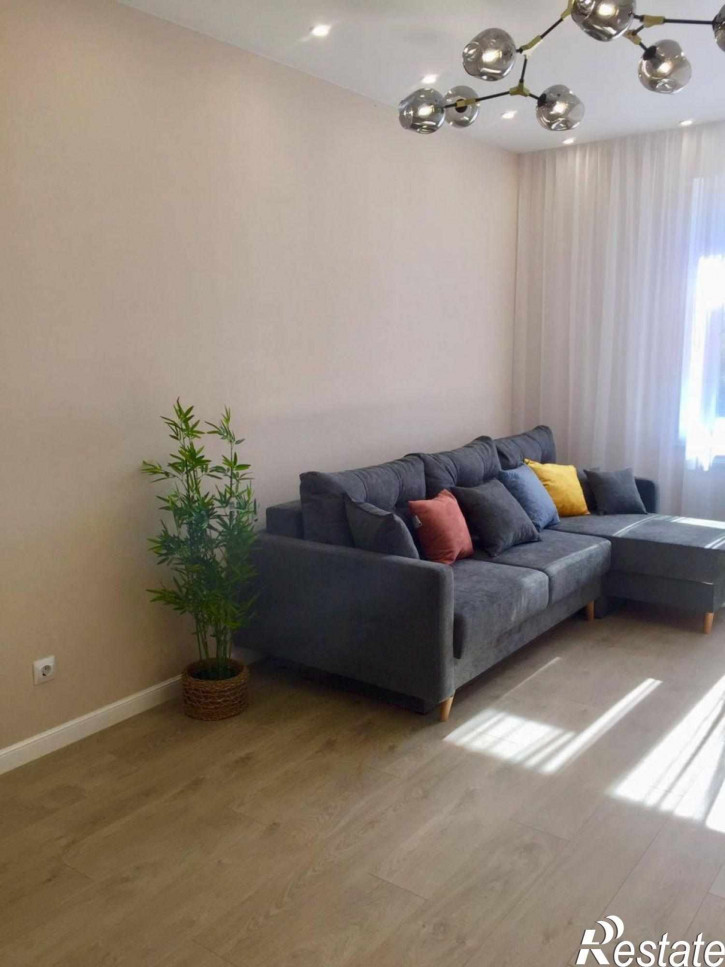 2-комн квартира А.Суворова ул, 31