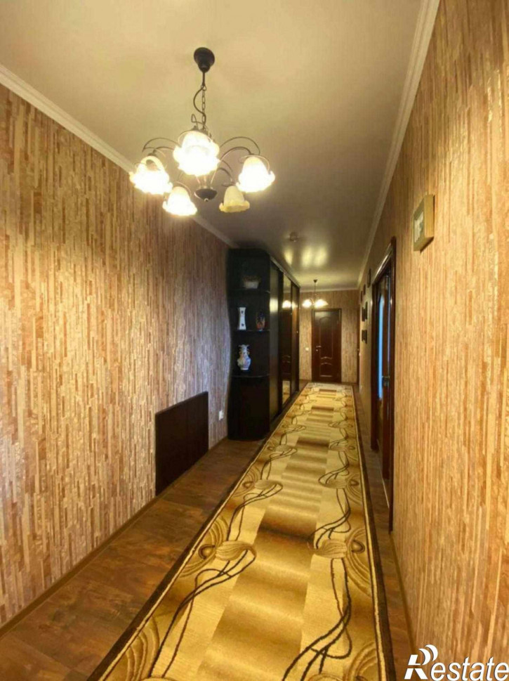 3-комн квартира Эпроновская ул, 20
