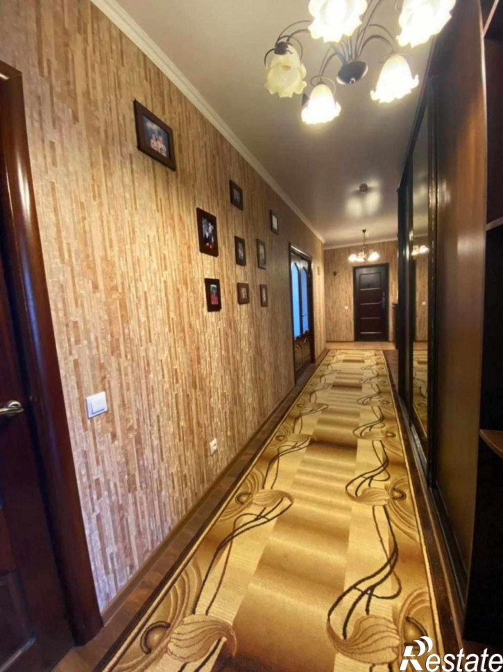 3-комн квартира Эпроновская ул, 20