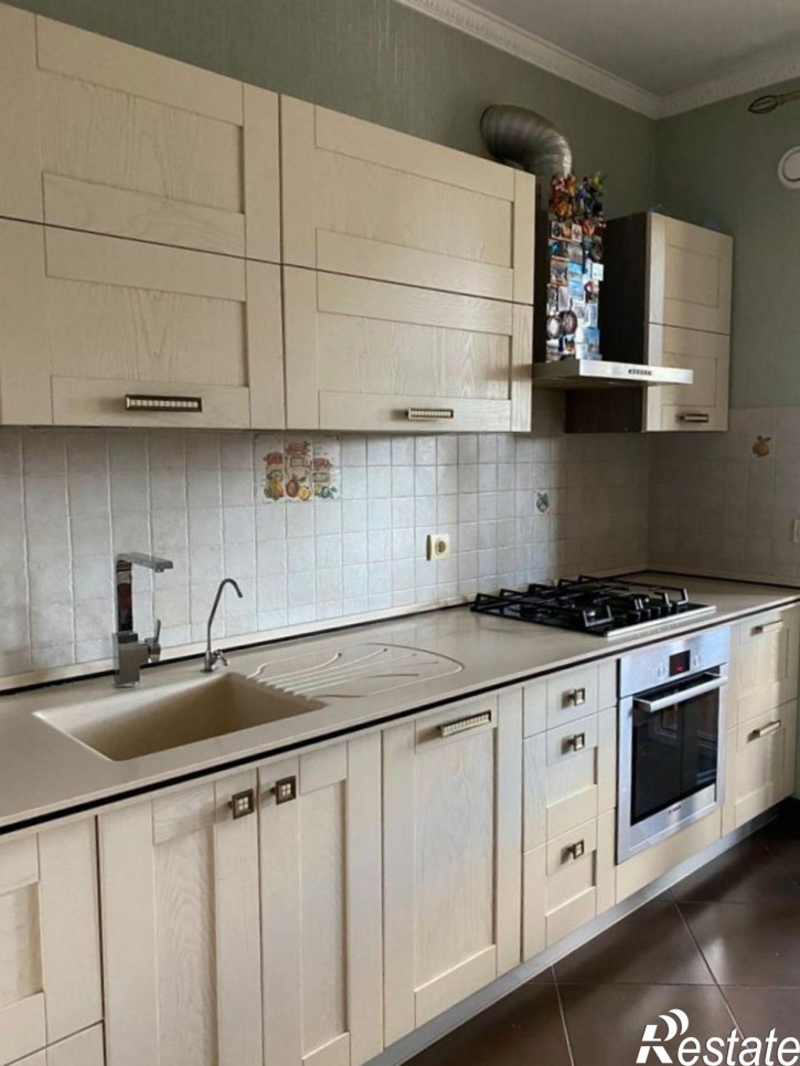2-комн квартира Лукашова ул, 50