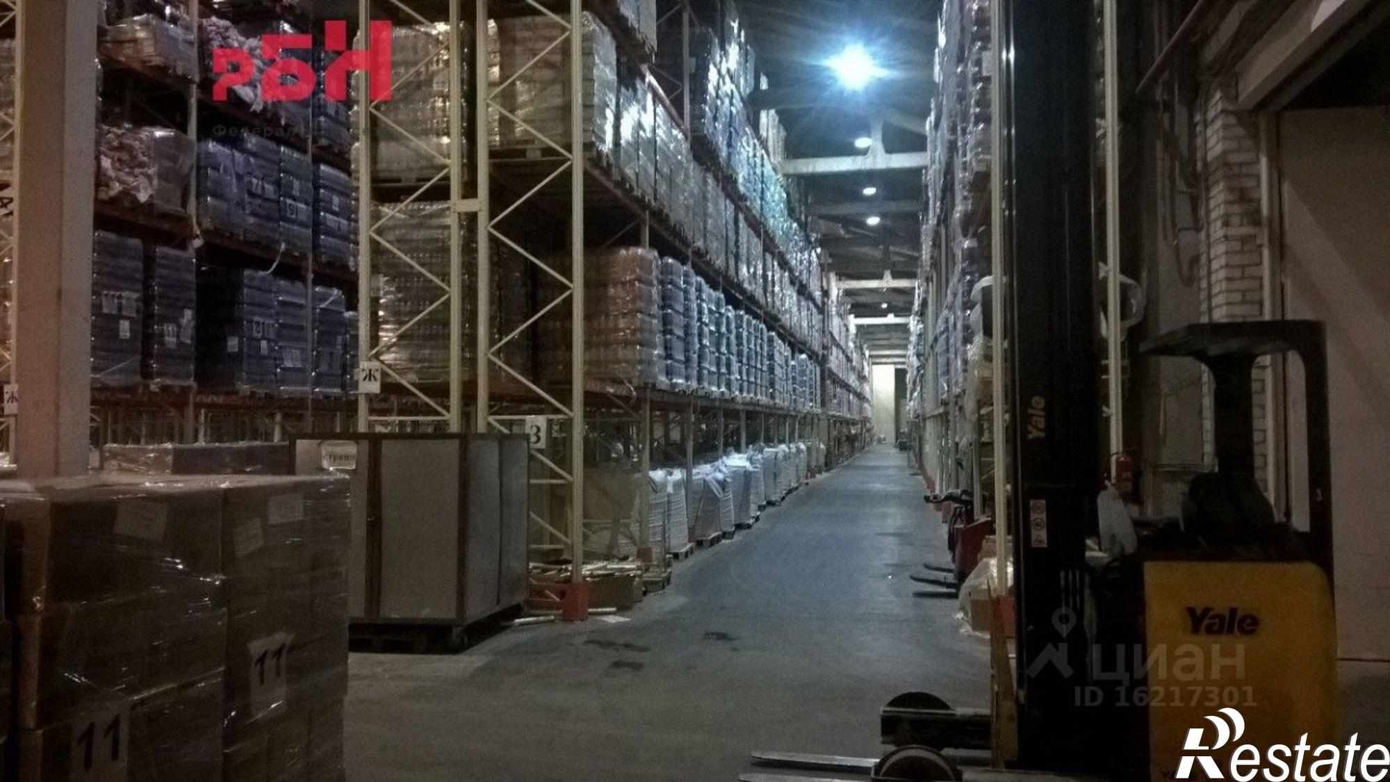 Сдать складское помещение за 250 000 рублей на улица 50 лет Октября, 179