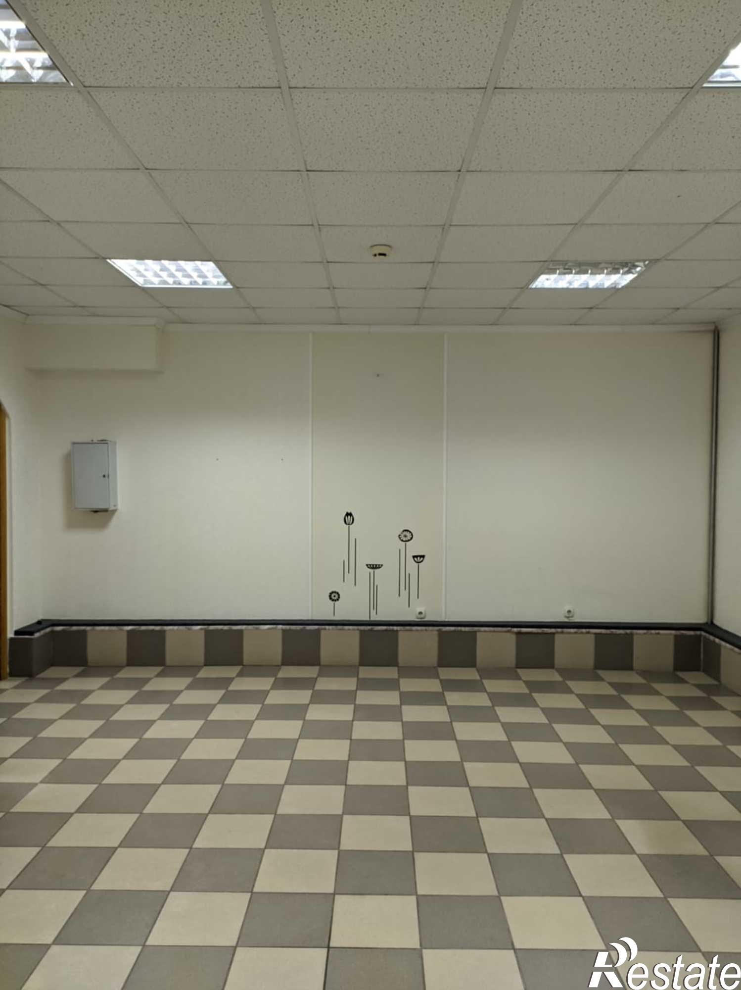 Сдать офис, помещение под офис за 50 000 рублей на ул. Угловая, д. 15