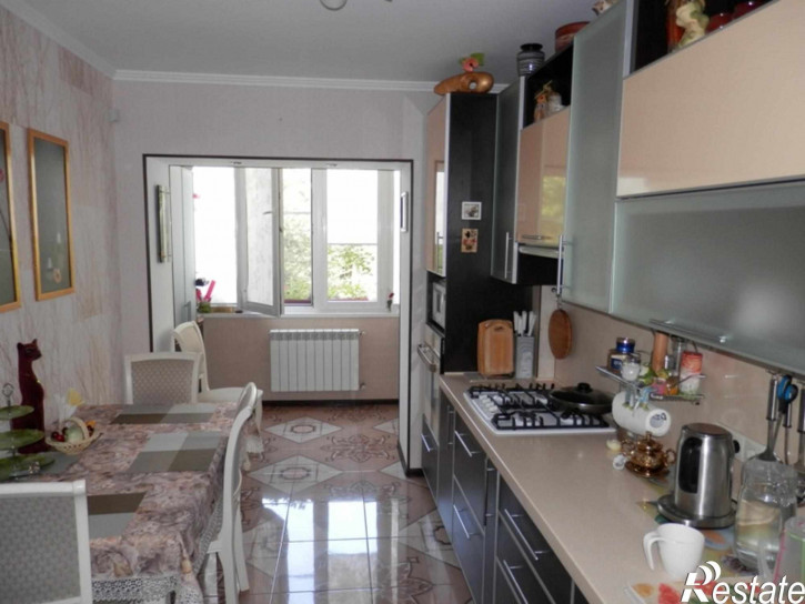 3-комн квартира 3-А мкрн, 32