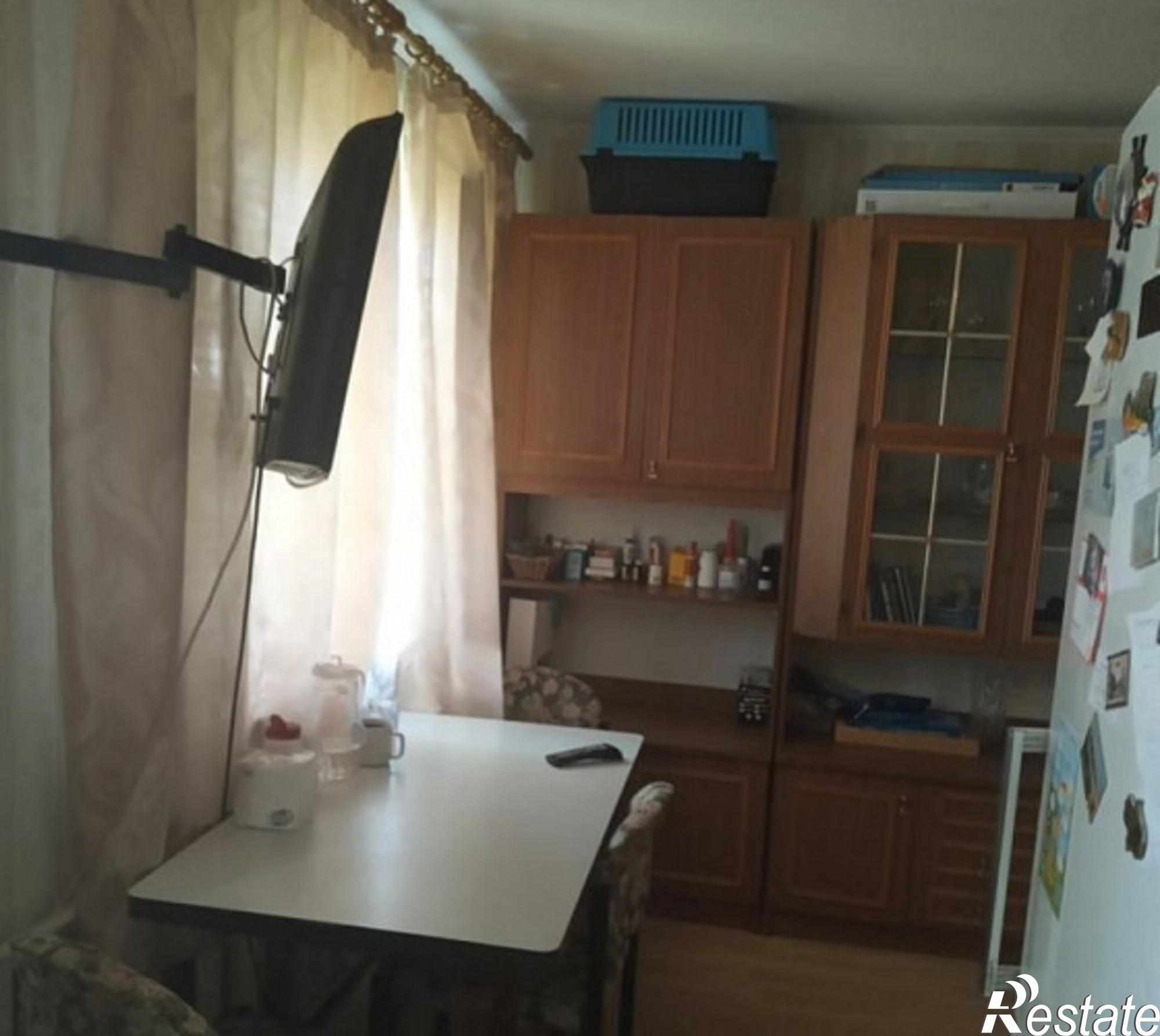 Купить квартиру за 3 700 000 рублей на Нарвская ул, 15