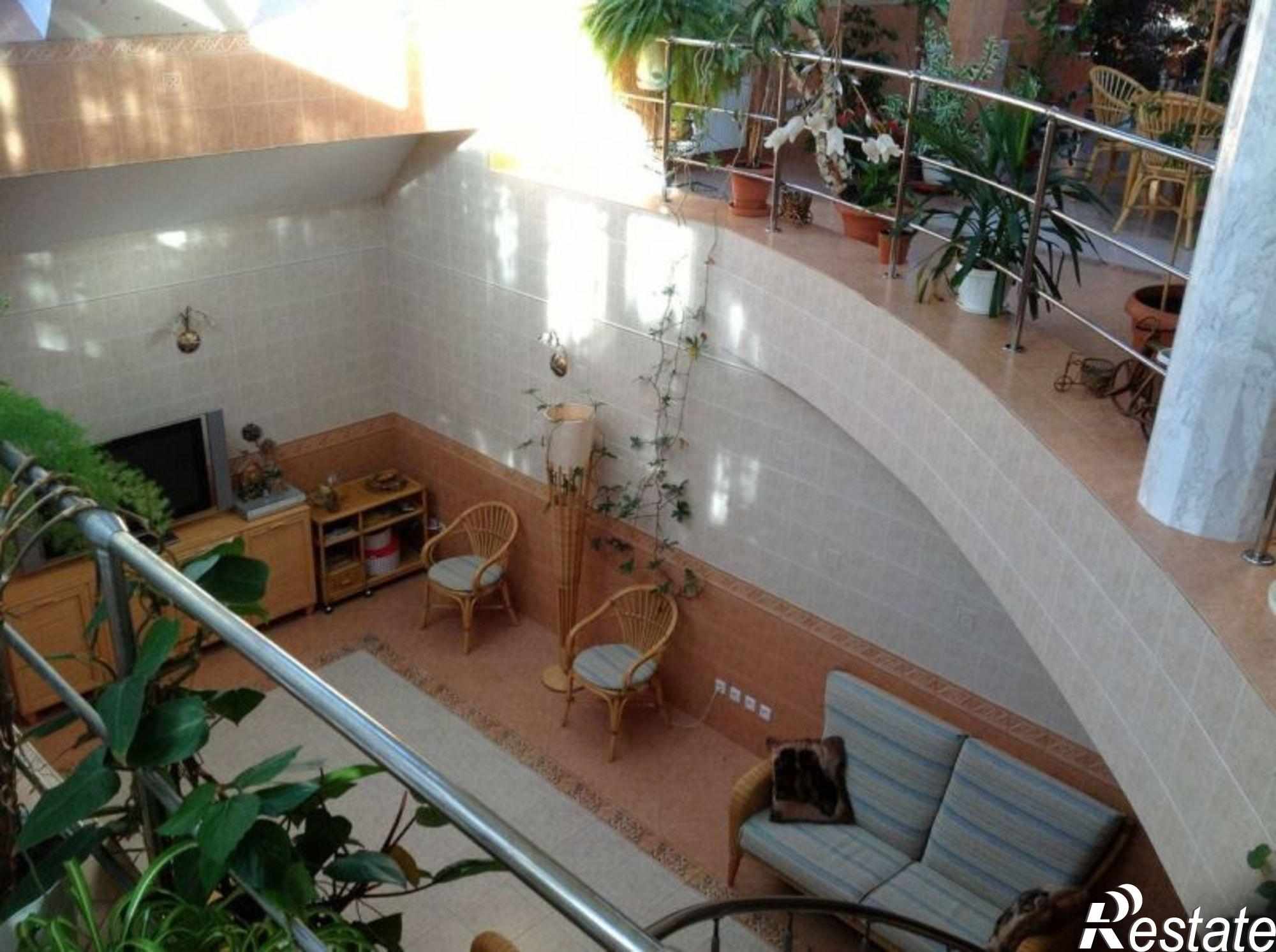 Купить дачу, дом, коттедж за 95 000 000 рублей на Ветеранов ул