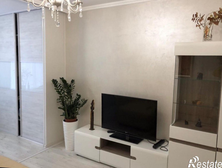 2-комн квартира Старшины Дадаева ул, 66