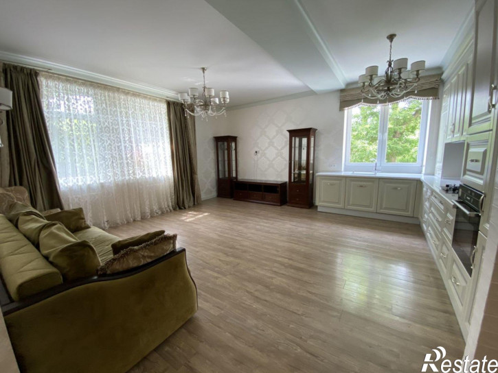 3-комн квартира Аптечная ул, 10