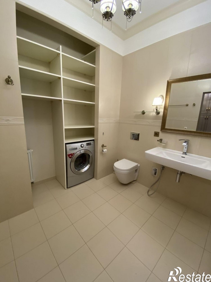 3-комн квартира Аптечная ул, 10