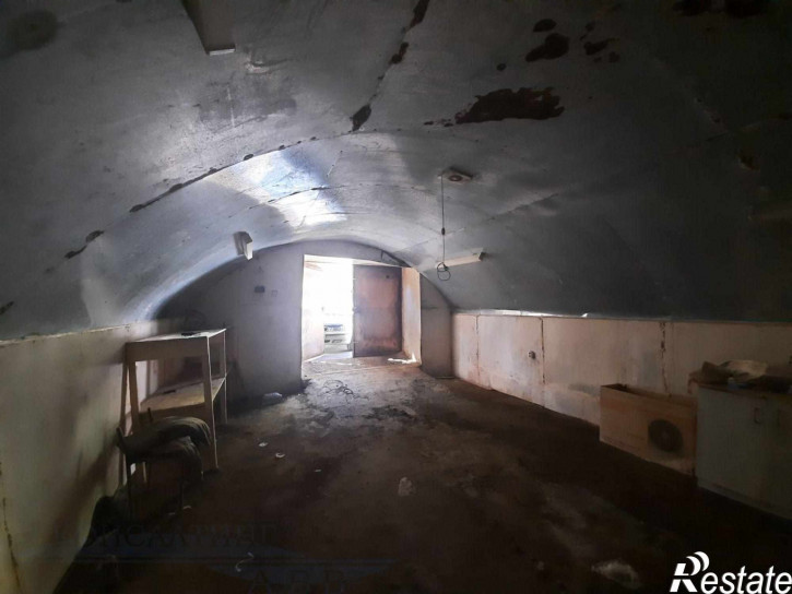 Гараж/парковка г. Астрахань, Кировский район, ул. Красного Знамени, 5