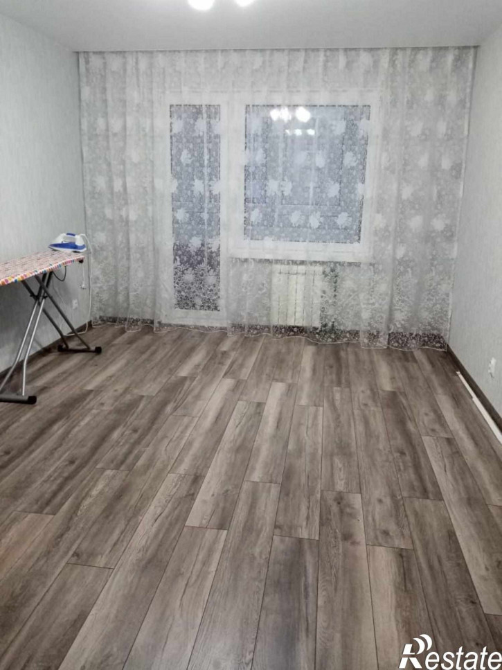 3-комн квартира Ю.Маточкина ул, 5