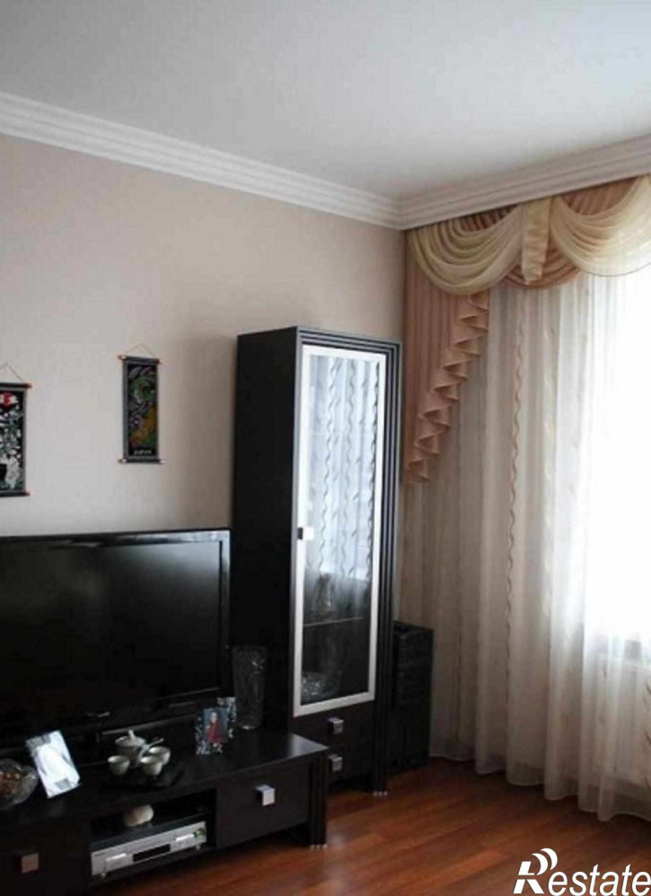 2-комн квартира Артиллерийская ул, 63