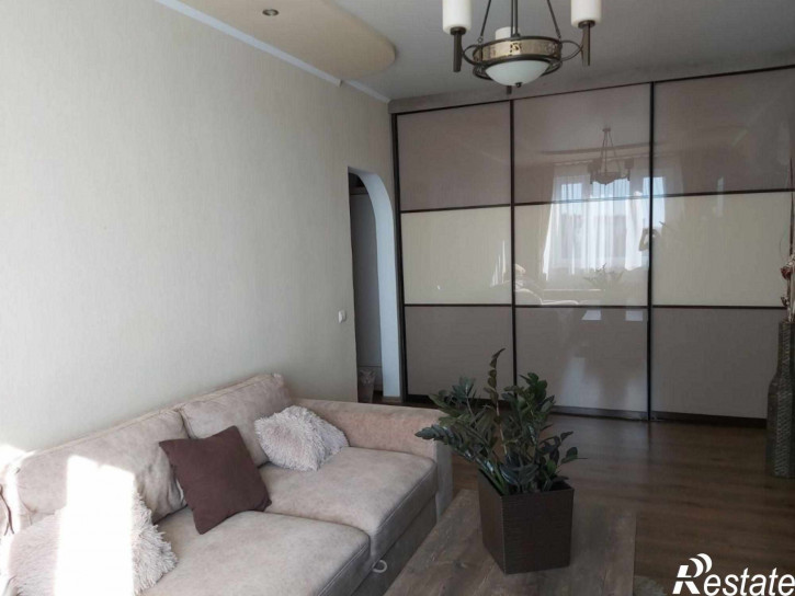 2-комн квартира Новгородская ул, 7