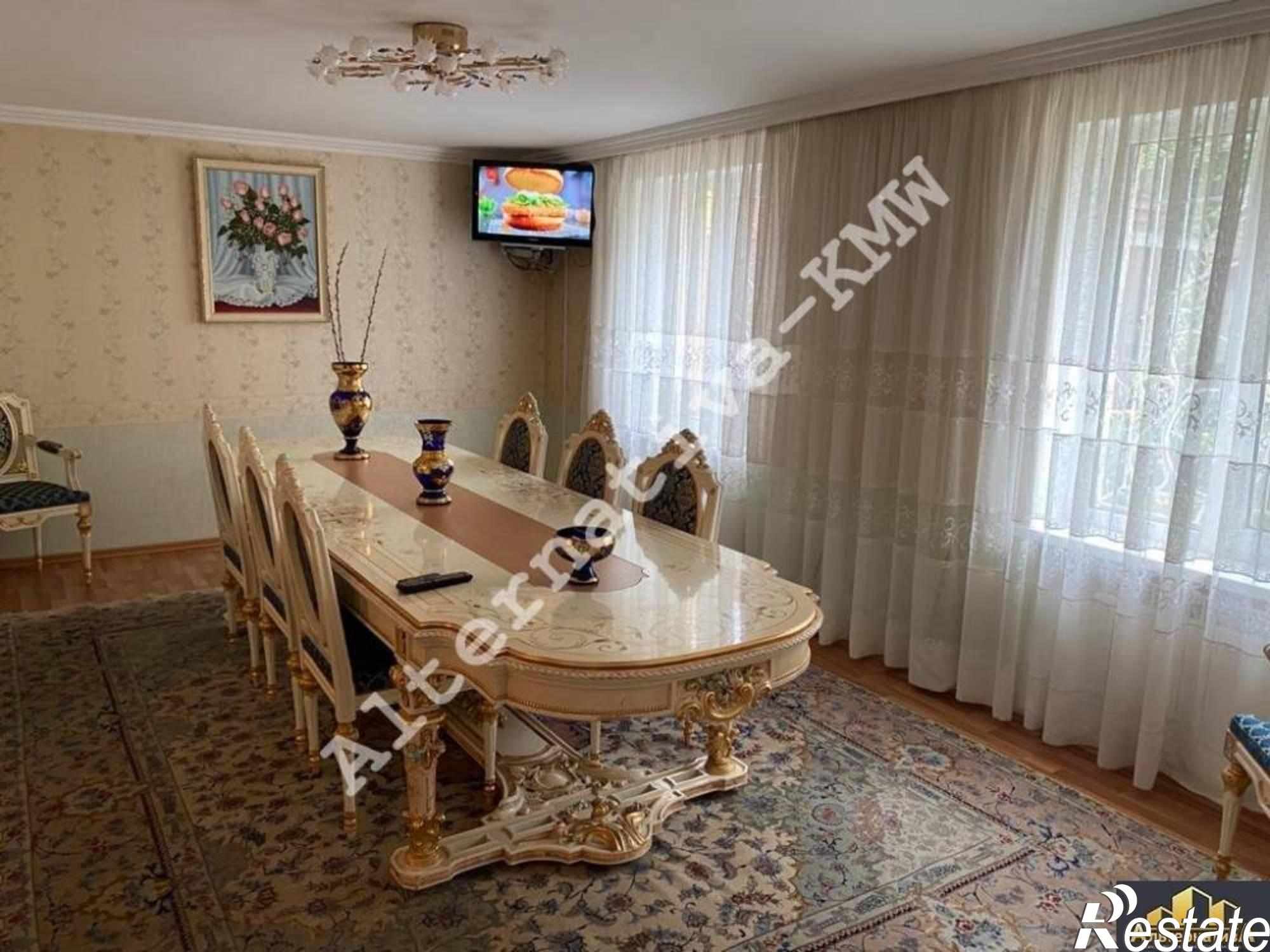 Купить дачу, дом, коттедж за 46 000 000 рублей на Героев Медиков ул.