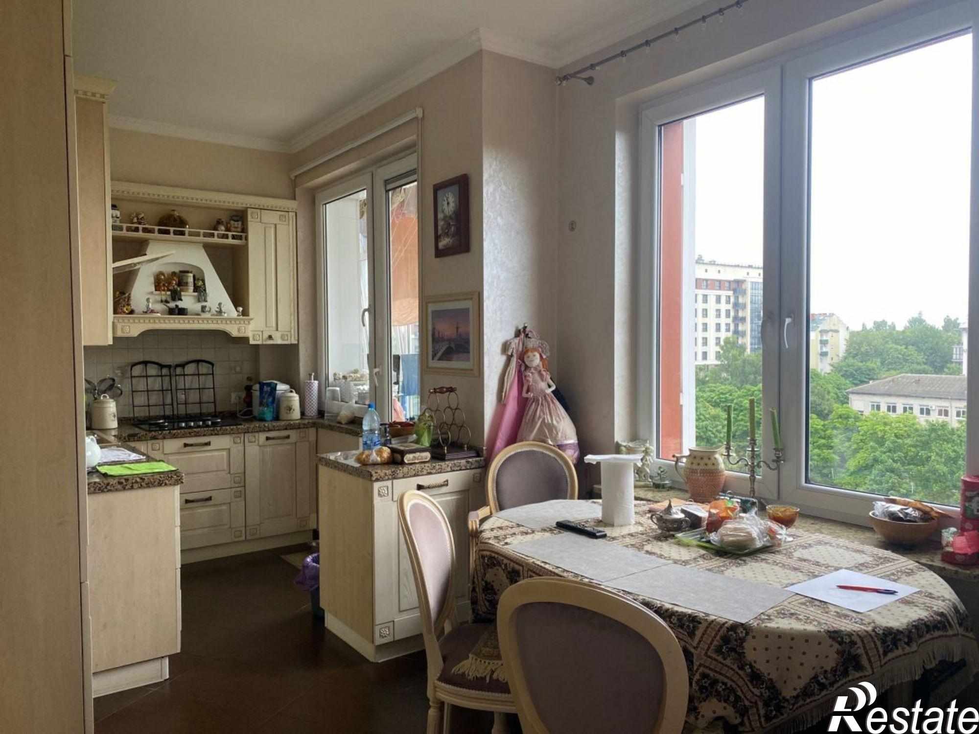 Купить квартиру за 13 500 000 рублей на Д.Донского ул, 20