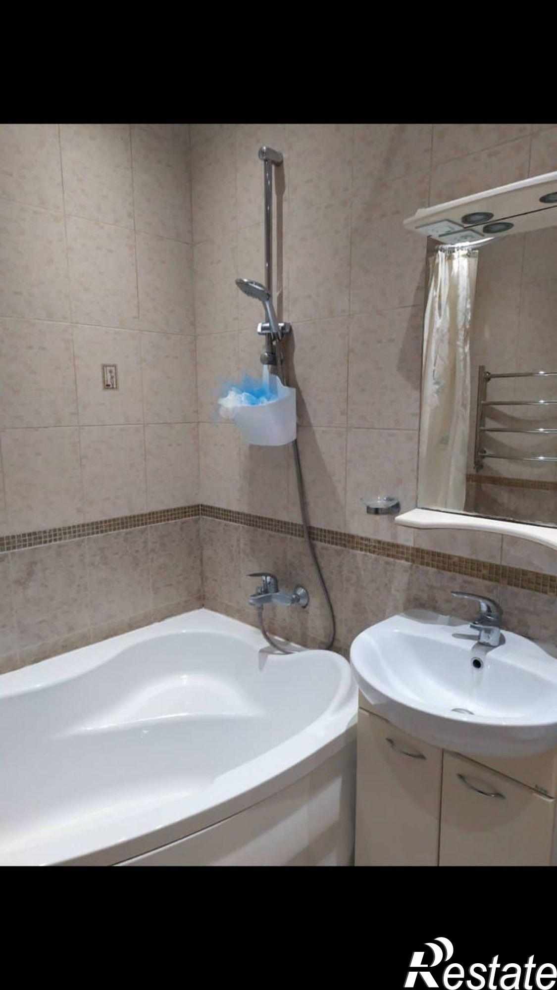Купить квартиру за 13 100 000 рублей на Ю.Гагарина ул, 2А