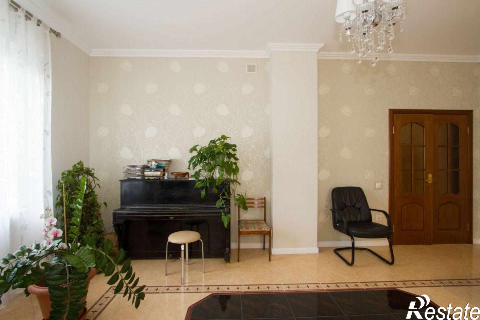 Купить дачу, дом, коттедж за 24 500 000 рублей на Краснохолмская ул