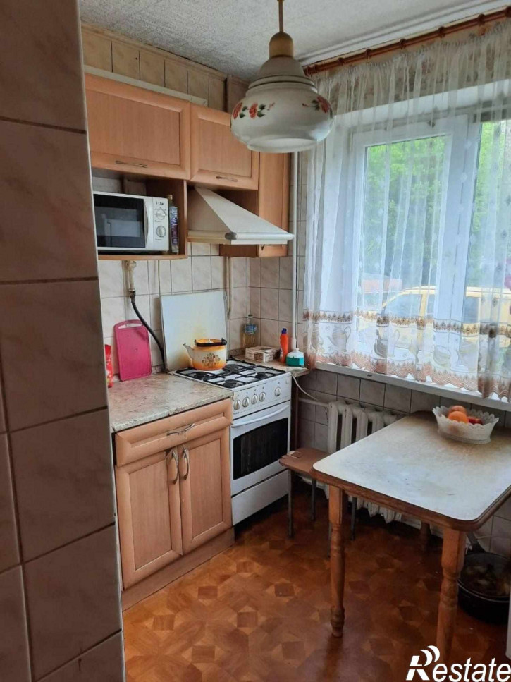3-комн квартира Генерал-лейтенанта Захарова ул, 29