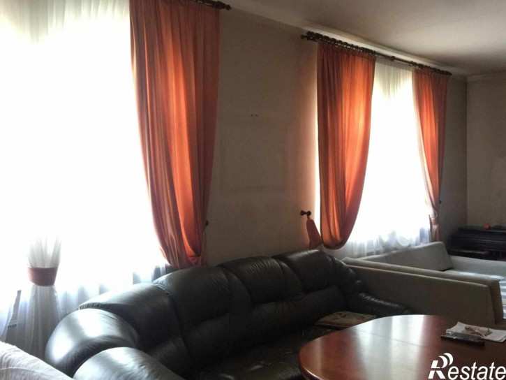 4-комн квартира Чехова ул, 26