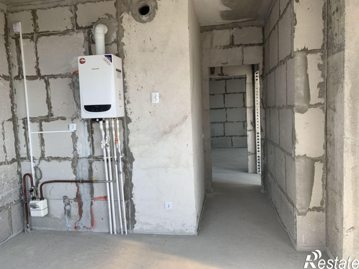 3-комн квартира Космонавта Леонова ул, 49а