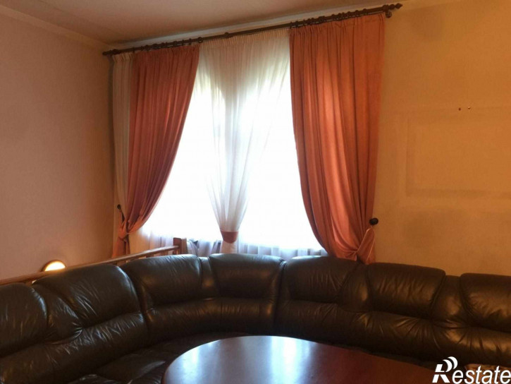 4-комн квартира Чехова ул, 26