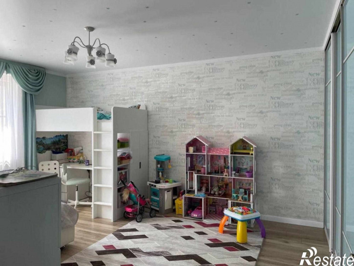 3-комн квартира Докука ул, 31В