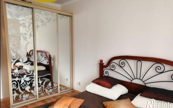2-комн квартира А.Невского ул, 77а