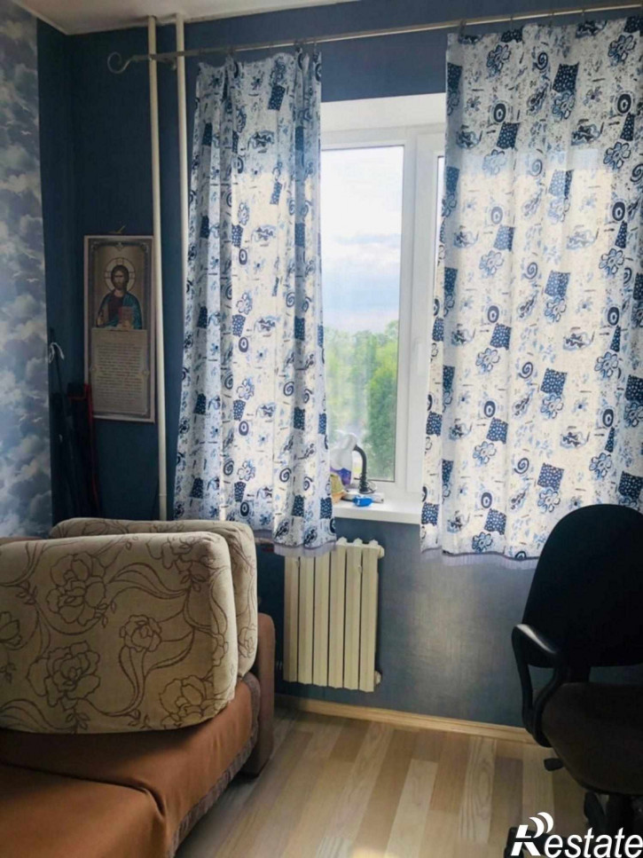 3-комн квартира Генерала Буткова ул, 4/2