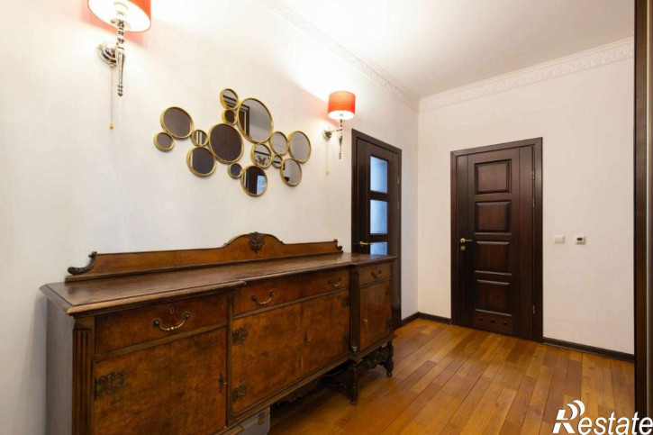 3-комн квартира Парковый пер, 6